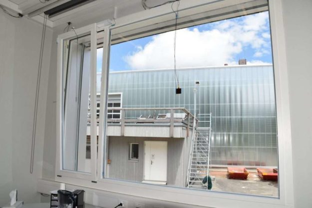 06_North-facing window